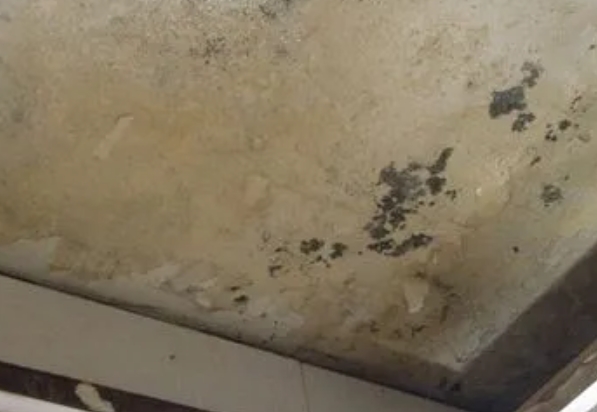 开原阳台漏水维修公司分享下开原卫生间渗水维修需要注意哪些问题。